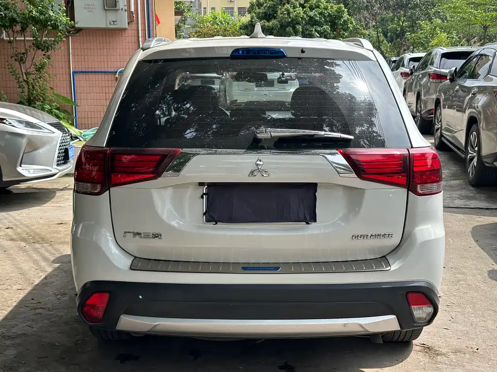 Mitsubishi Outlander 2017