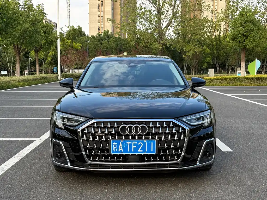 Audi A8 2023
