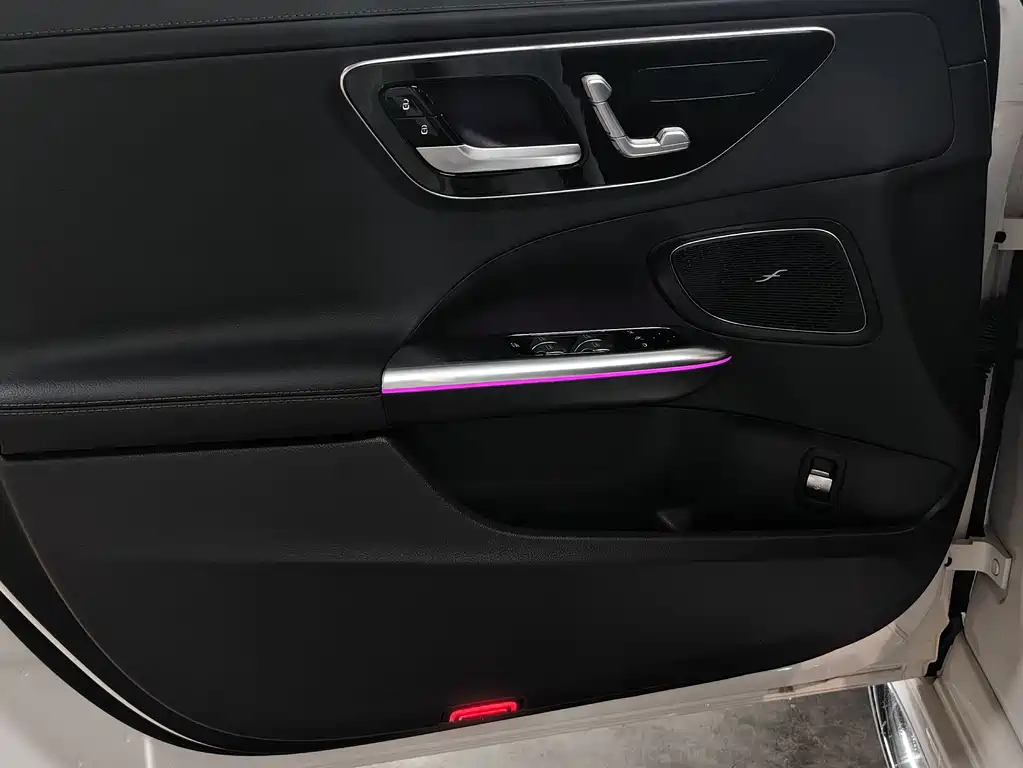 Mercedes-Benz C-Class 2023