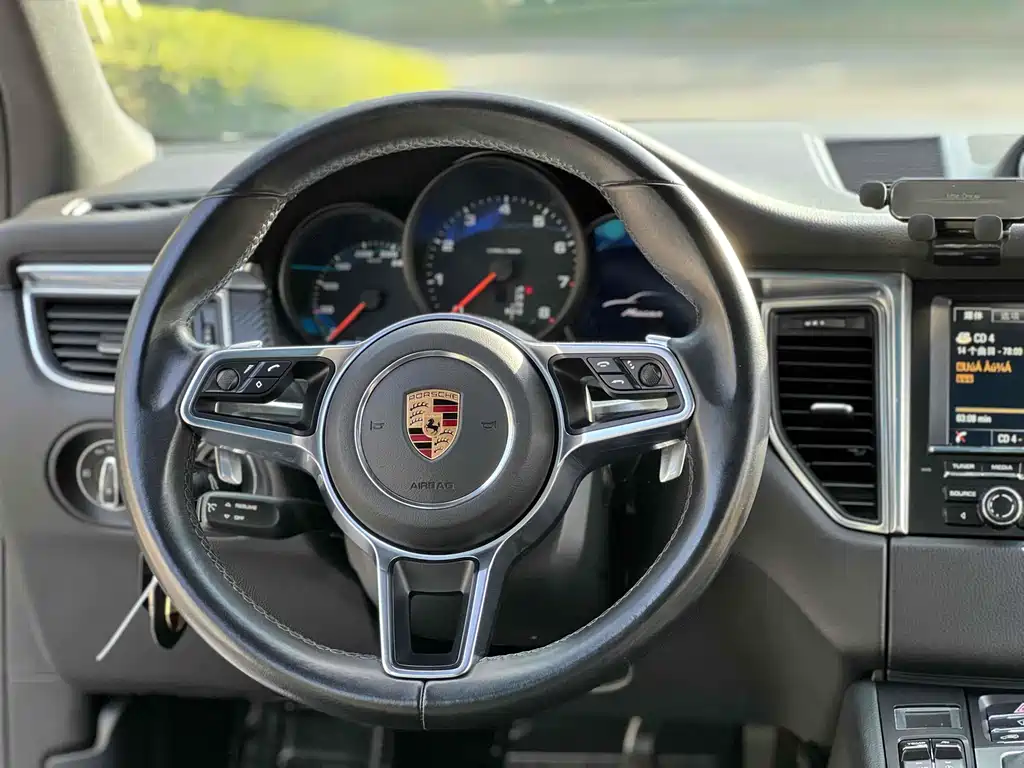 Porsche Macan 2016 — фото 10