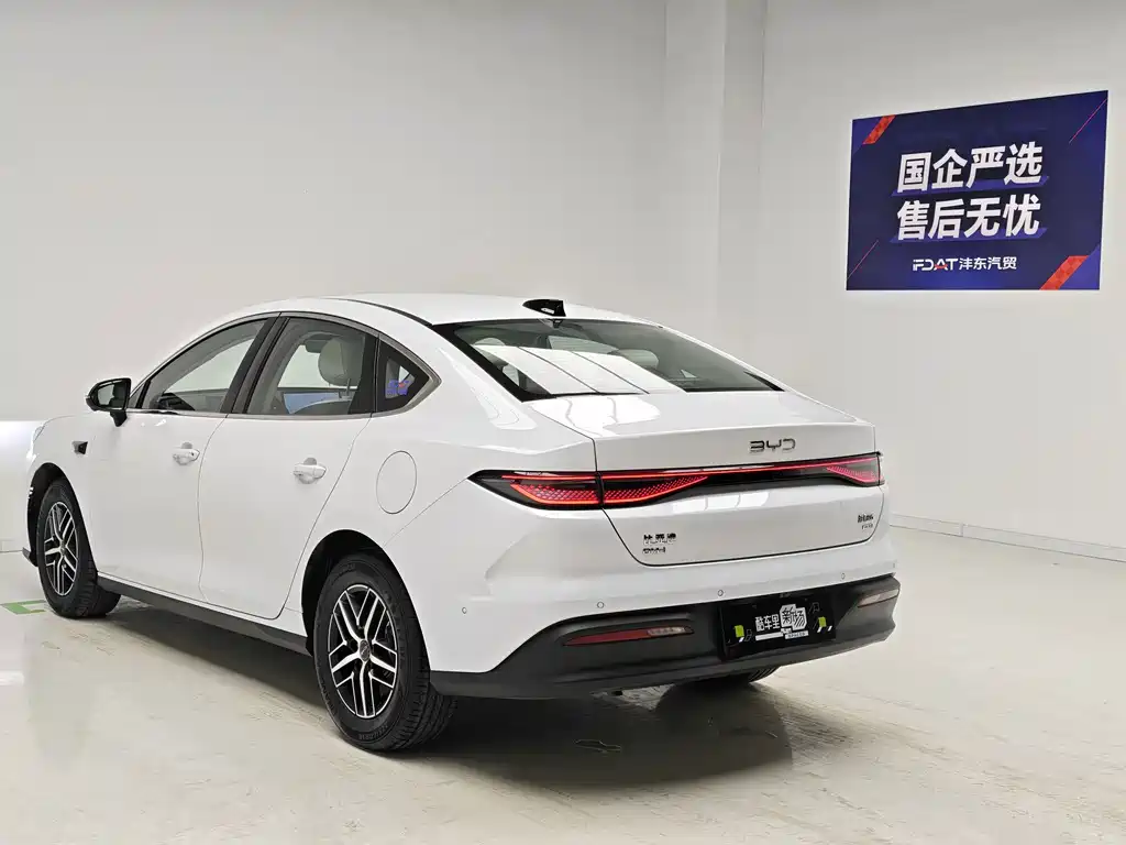 BYD Seal 05 DM-i 2025 — фото 6