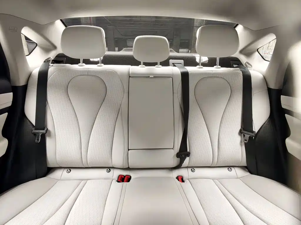 BYD Seal 05 DM-i 2025 — фото 15