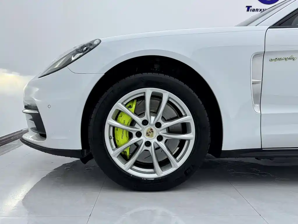 Porsche Panamera New Energy 2018 — фото 19