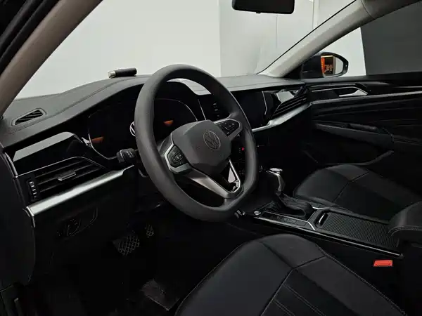 Volkswagen Passat 2025