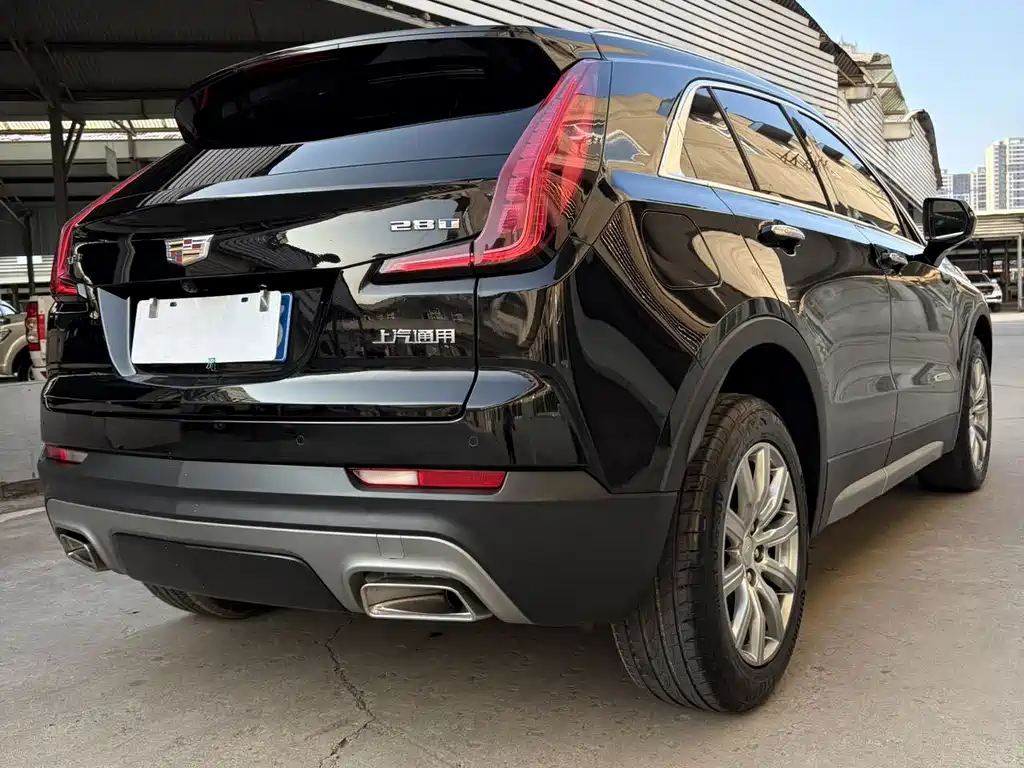 Cadillac XT4 2022 — фото 13