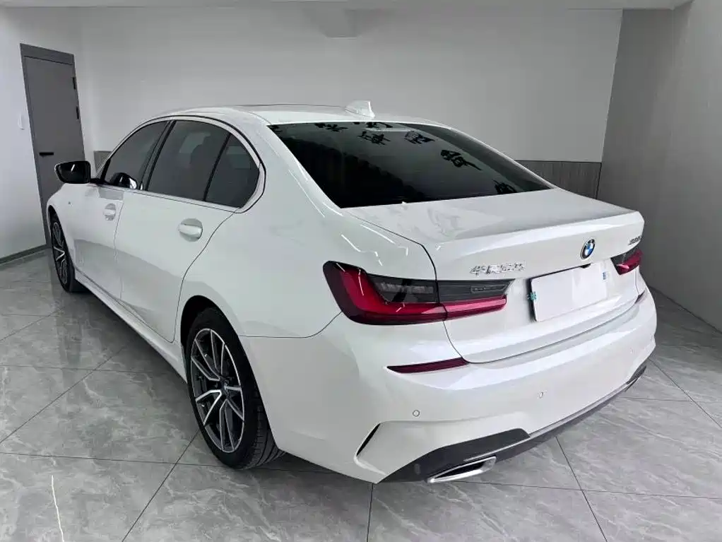BMW 3 Series 2022