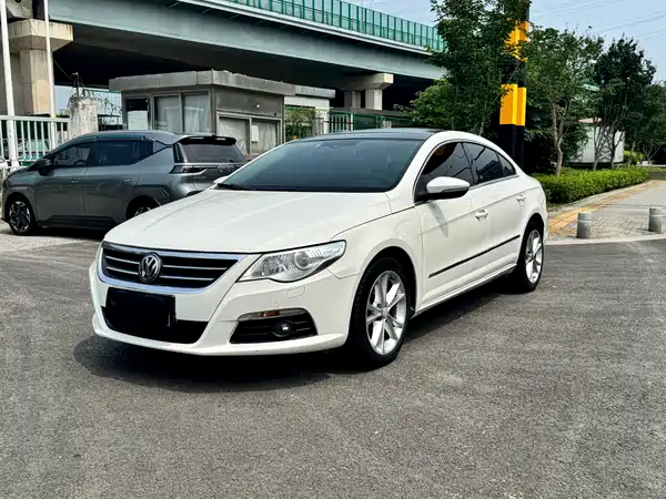 Volkswagen CC 2011