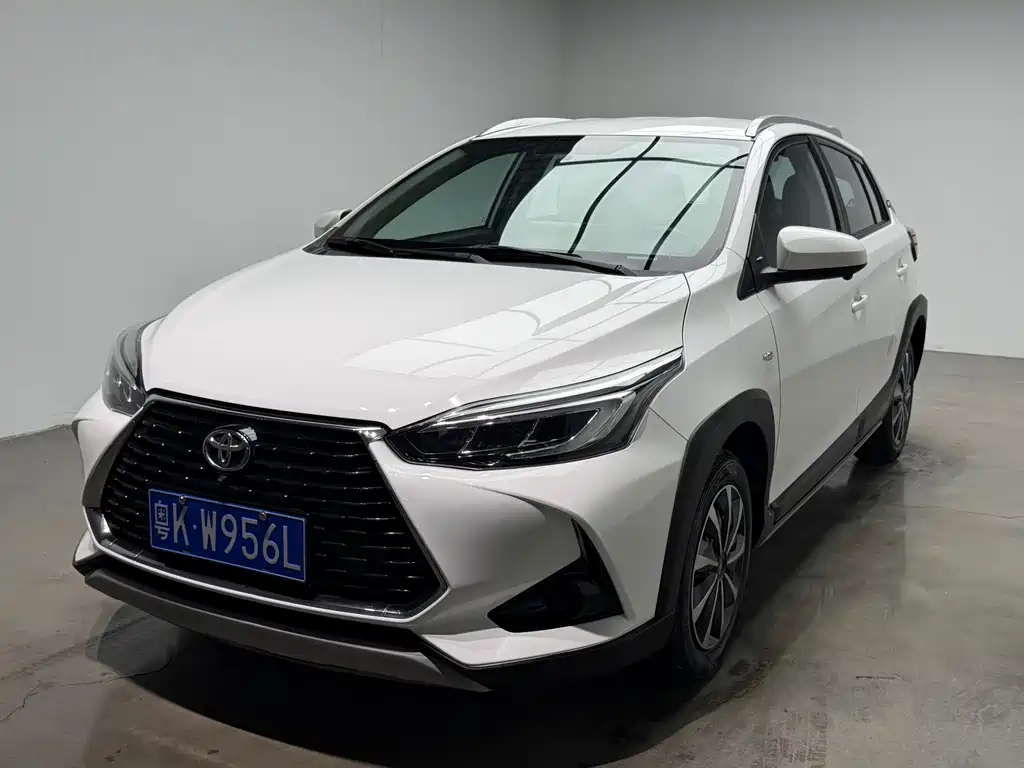 Toyota Yaris L 2023