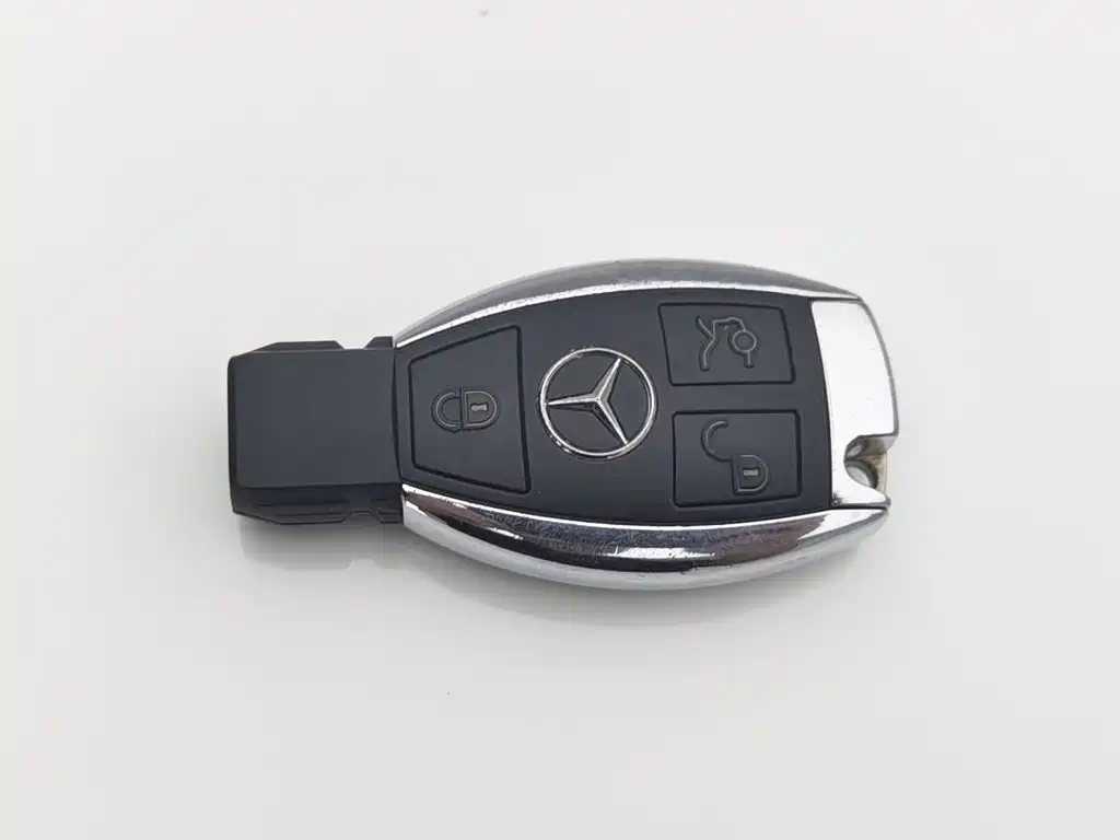 Mercedes-Benz GLC 2017 — фото 19