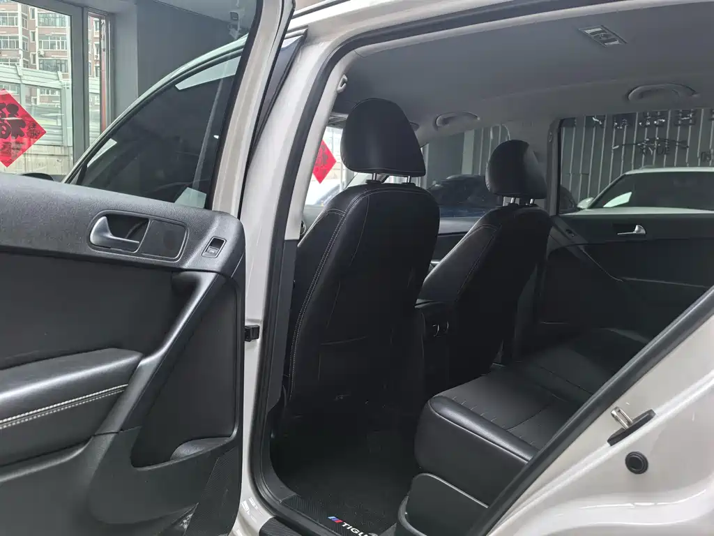 Volkswagen Tiguan 2019 — фото 11