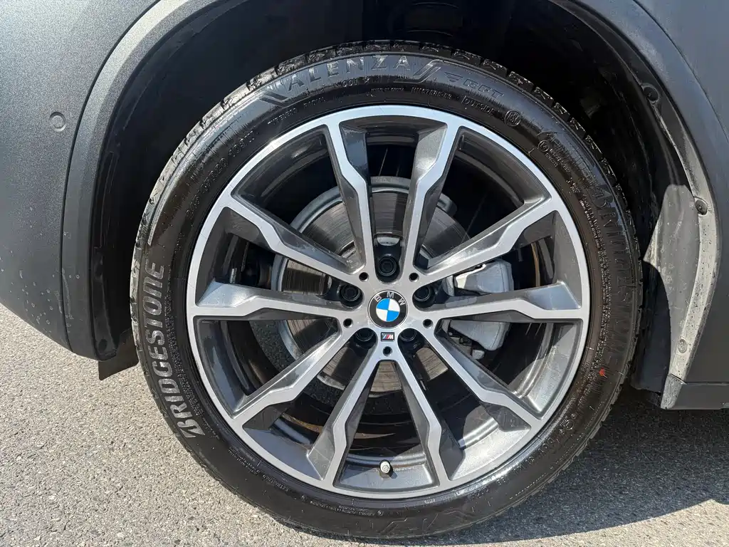 BMW X4 2021 — фото 30