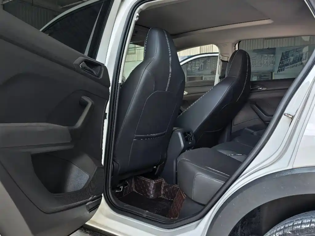 Volkswagen T-Cross 2023
