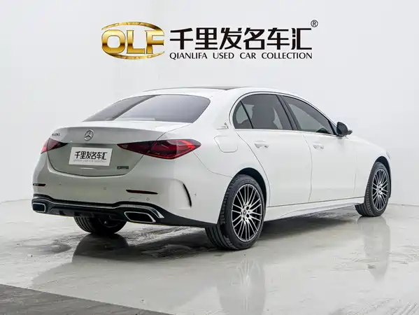 Mercedes-Benz C-Class 2024