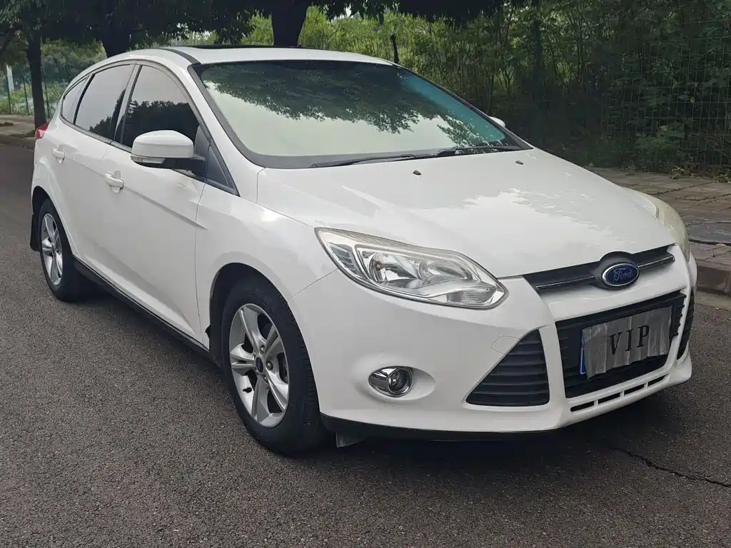 Ford Focus 2015 — фото 3