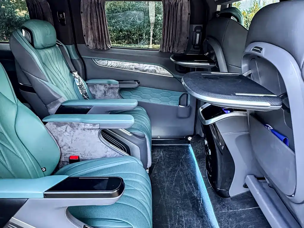 Ford Tourneo 2026 — фото 19