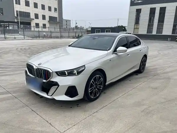 BMW 5 Series 2024
