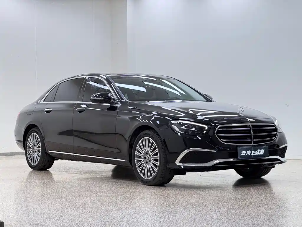 Mercedes-Benz E-Class 2022 — фото 3