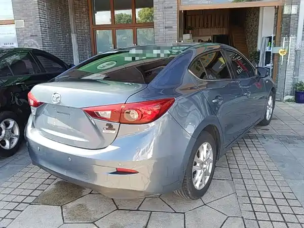 Mazda 3 Axela 2016
