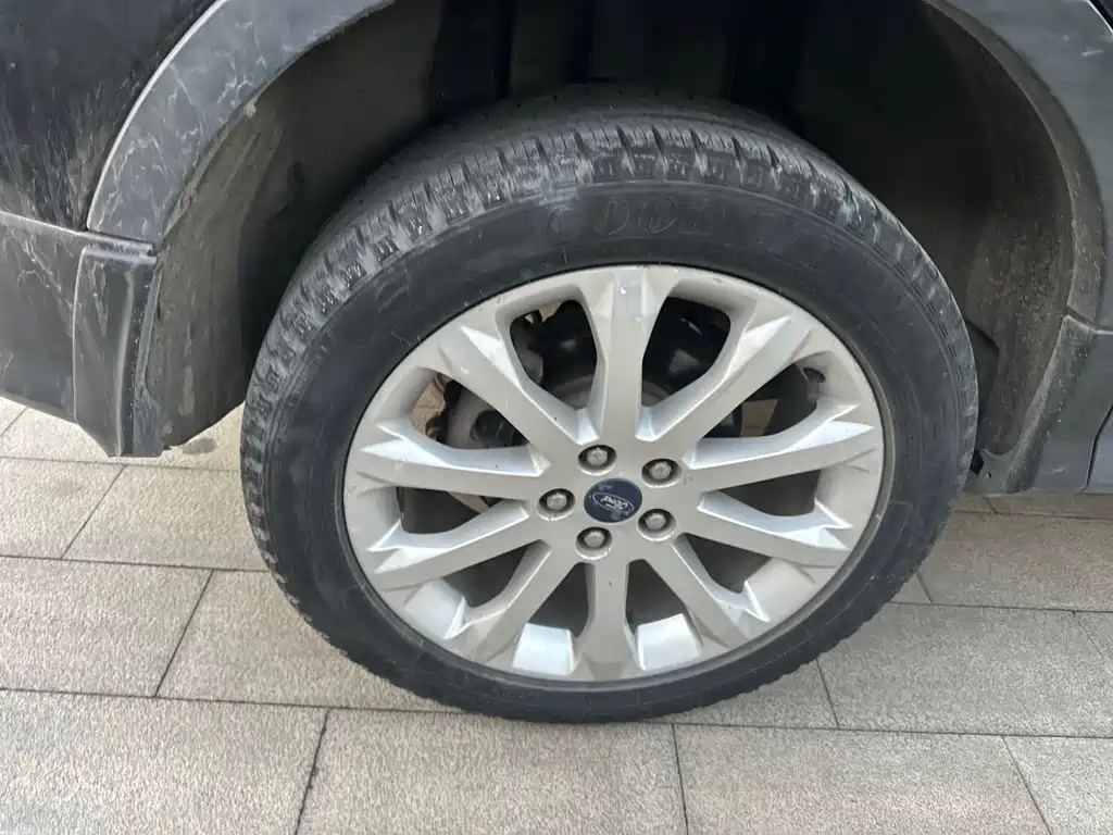 Ford Kuga 2015 — фото 15