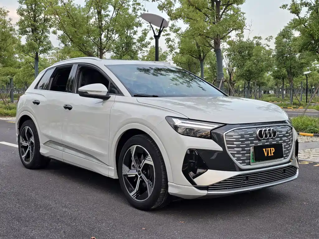 Audi Q4 e-tron 2023