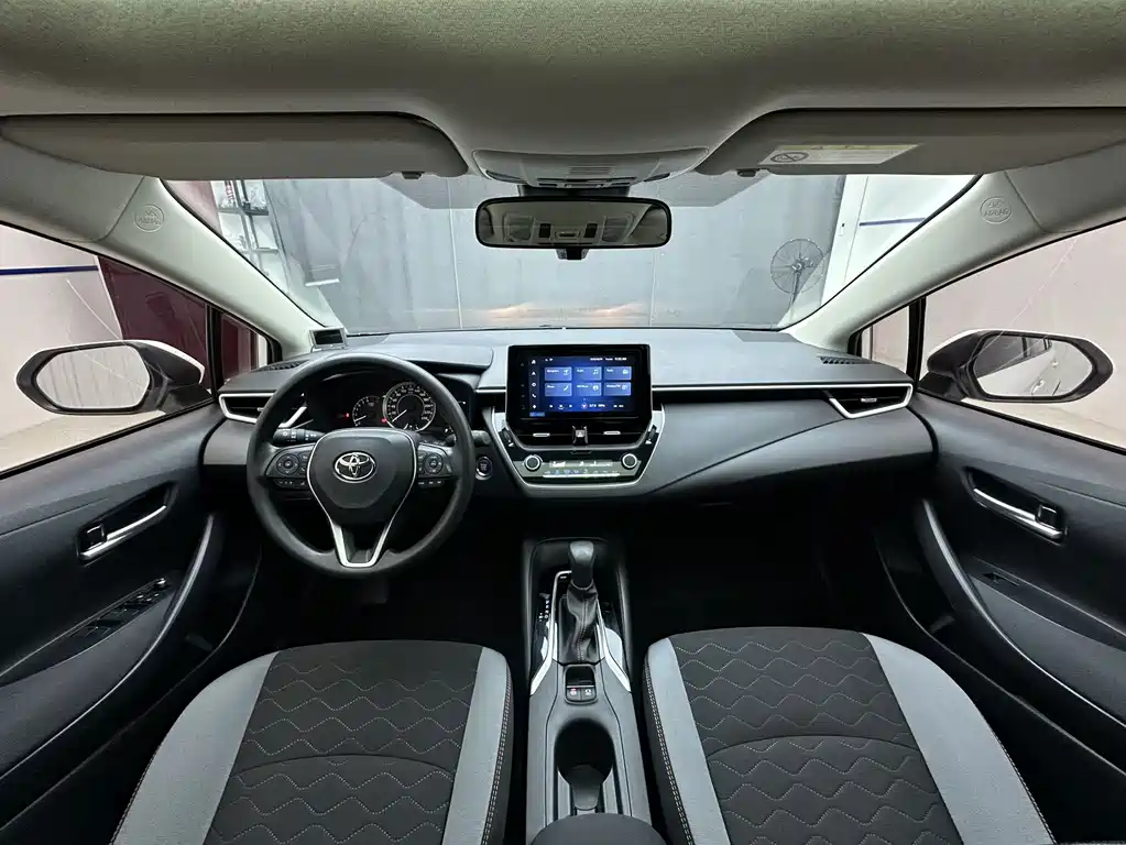 Toyota Corolla 2022 — фото 11