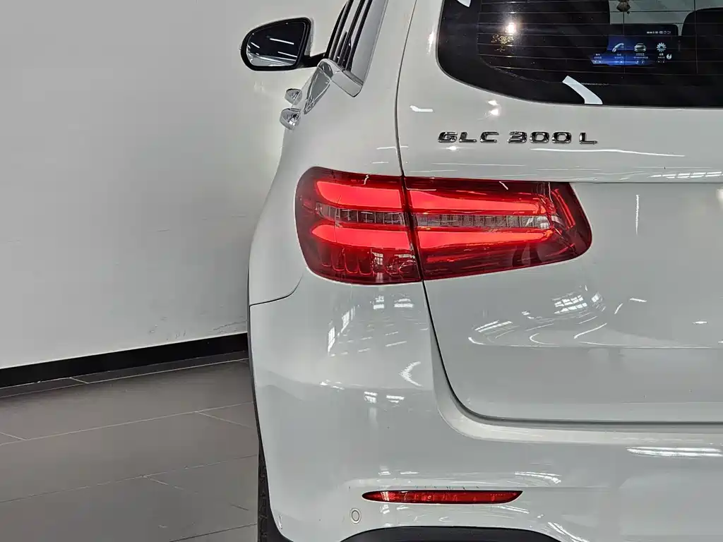 Mercedes-Benz GLC 2019 — фото 14