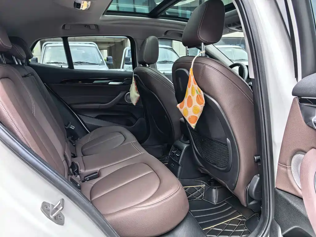 BMW X2 2023 — фото 13