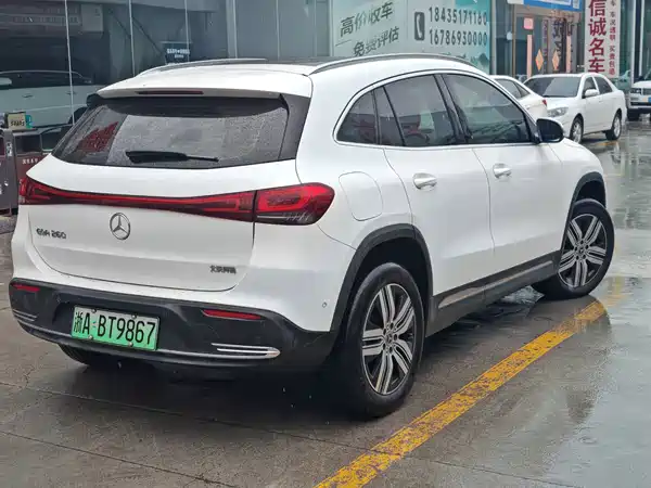 Mercedes-Benz EQA 2023