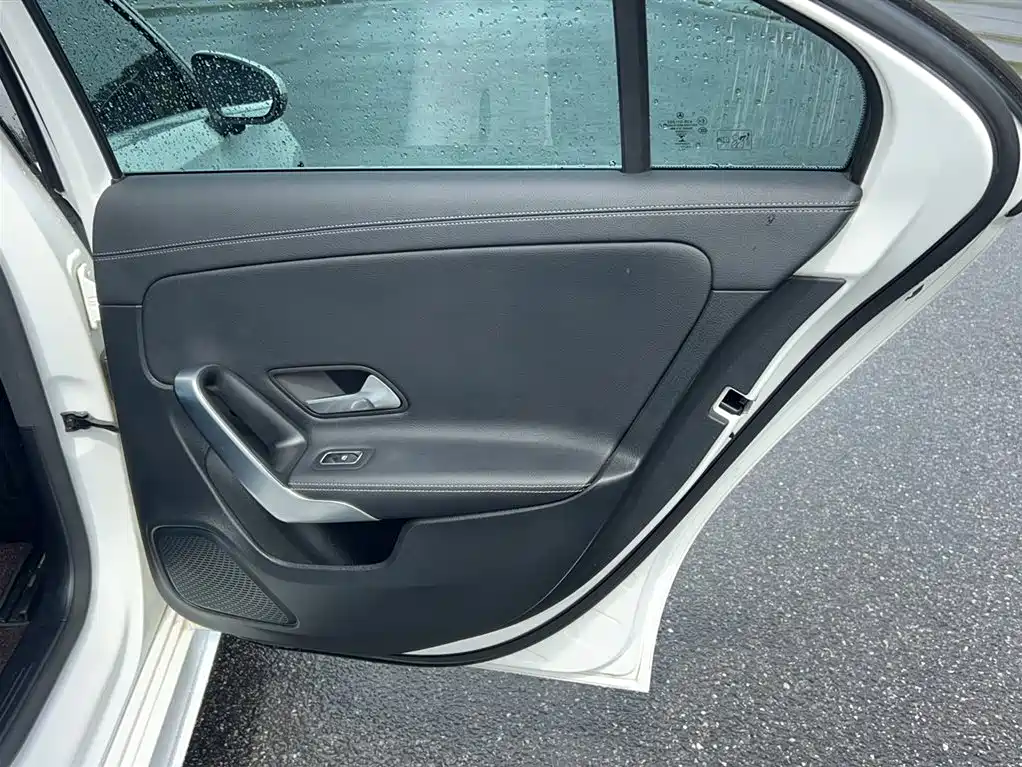 Mercedes-Benz A-Class 2021 — фото 20