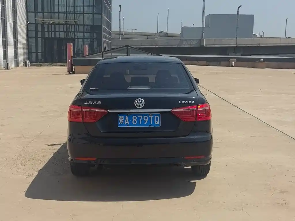 Volkswagen Lavida 2013