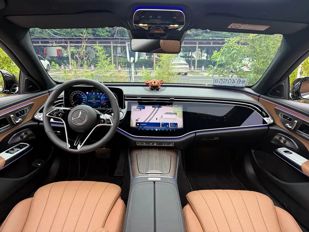 Mercedes-Benz E-Class 2025 — фото 14