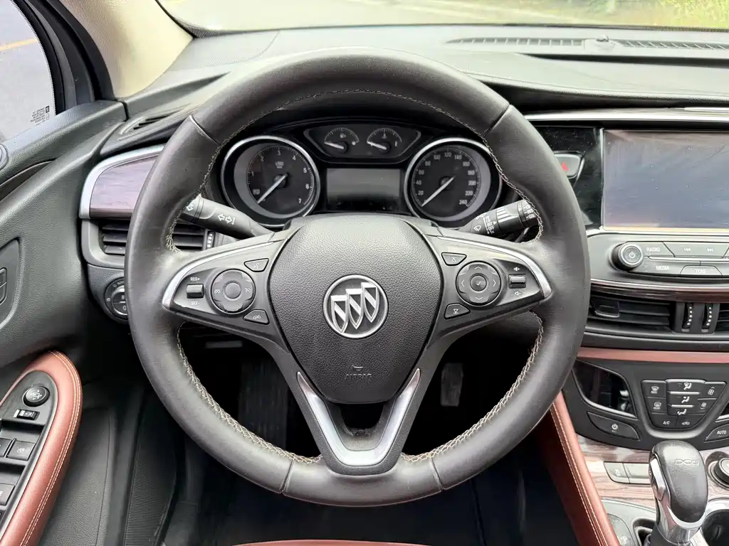 Buick Envision Plus 2017 — фото 15