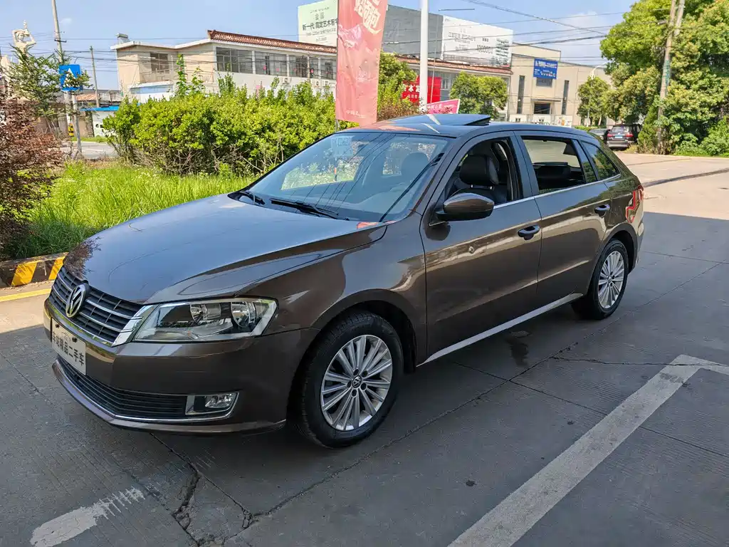 Volkswagen Gran Lavida 2015
