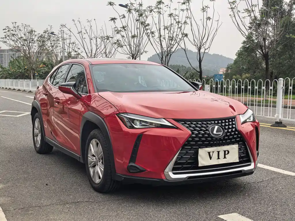 Lexus UX 2022