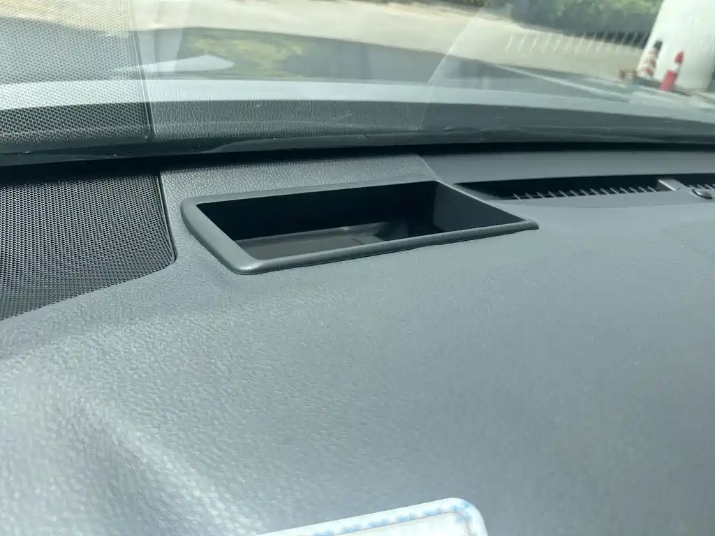 Toyota Camry 2022 — фото 9