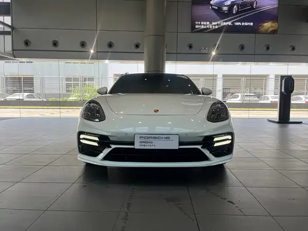 Porsche Panamera 2023