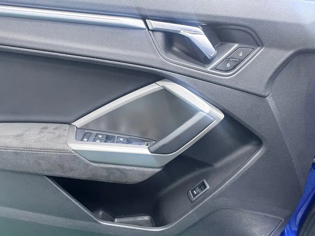 Audi Q3 2022 — фото 17