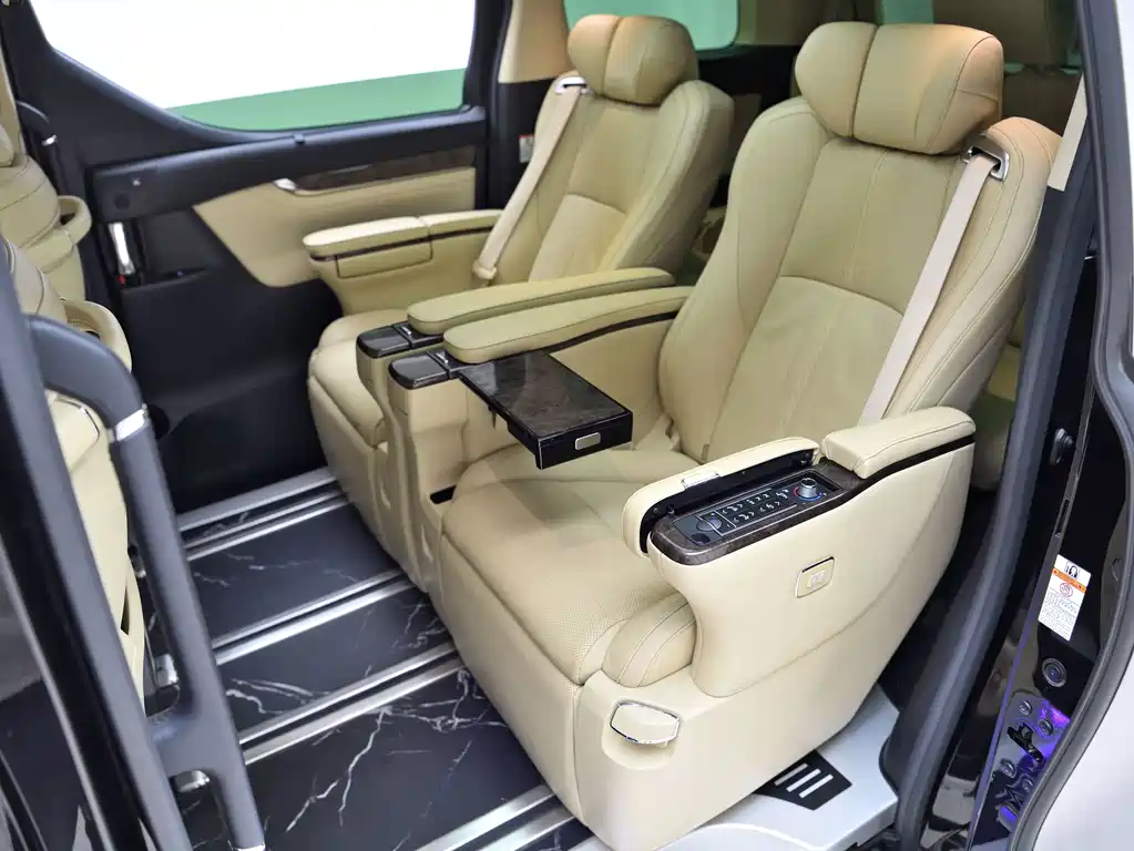 Toyota Vellfire 2020 — фото 15