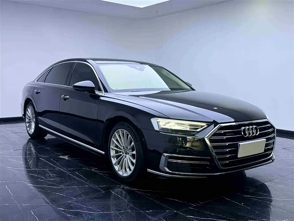 Audi A8 2018 — фото 3