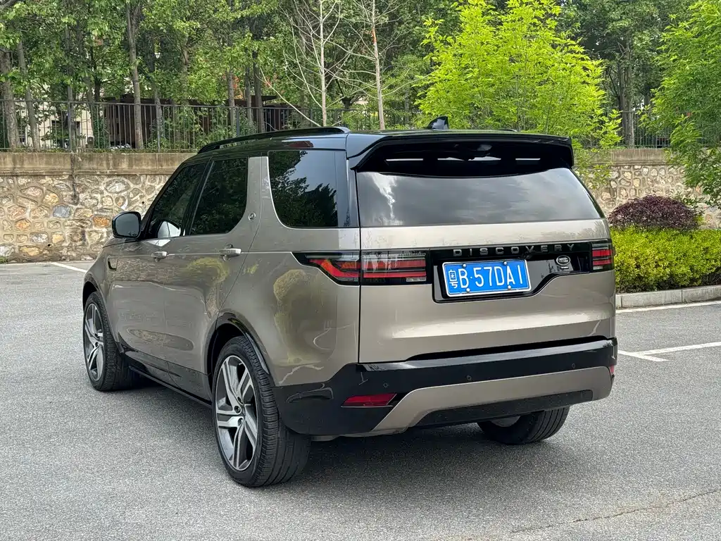 Land Rover Discovery 2021 — фото 8
