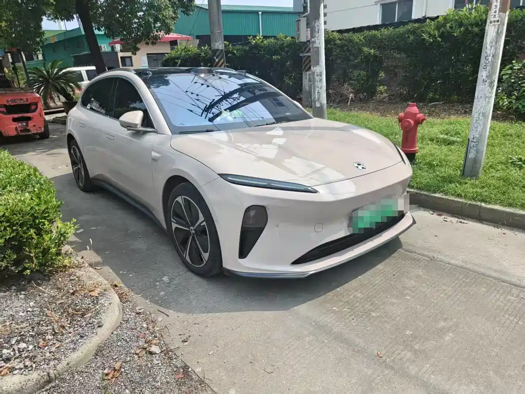 NIO ET5T 2023