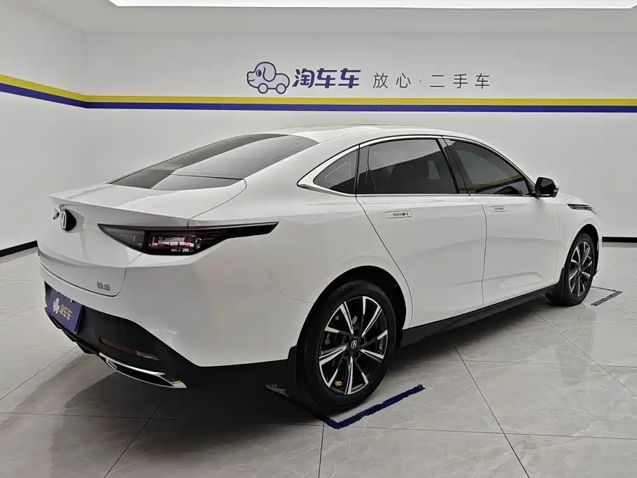 Changan Eado 2025 — фото 3