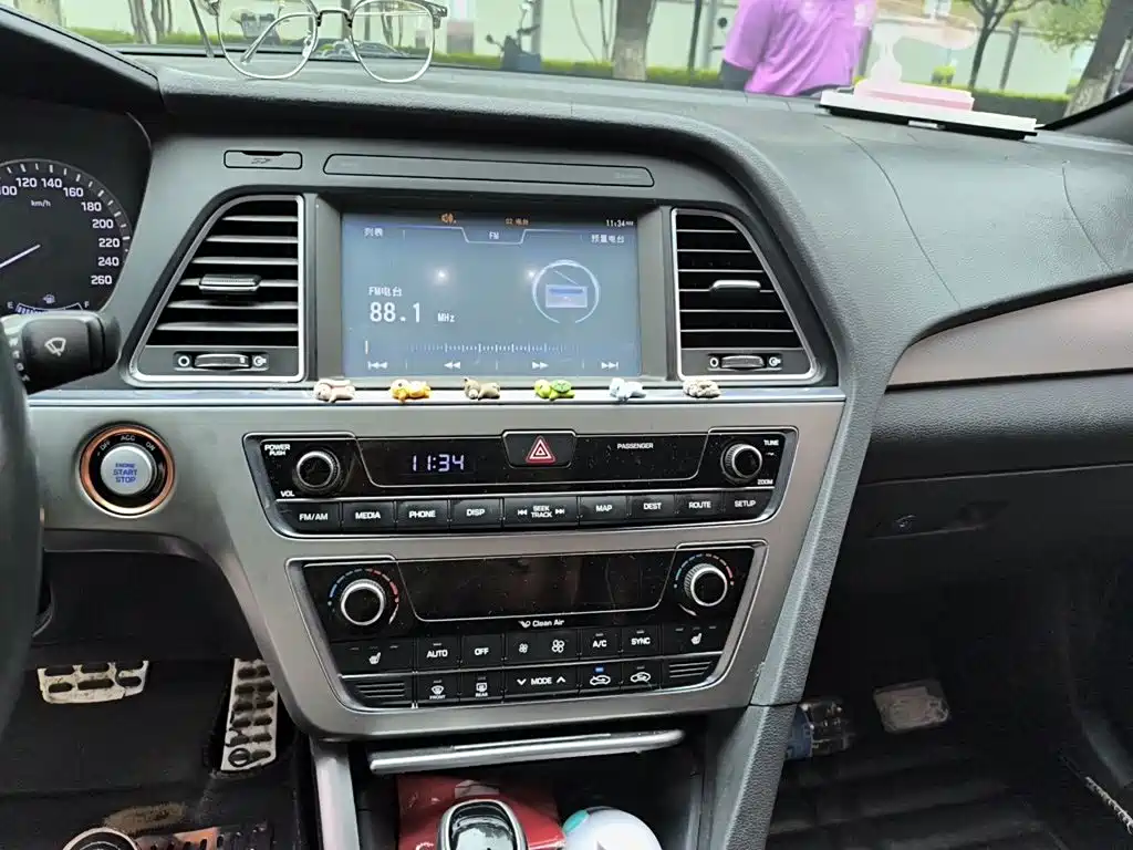 Hyundai Sonata 2015 — фото 10