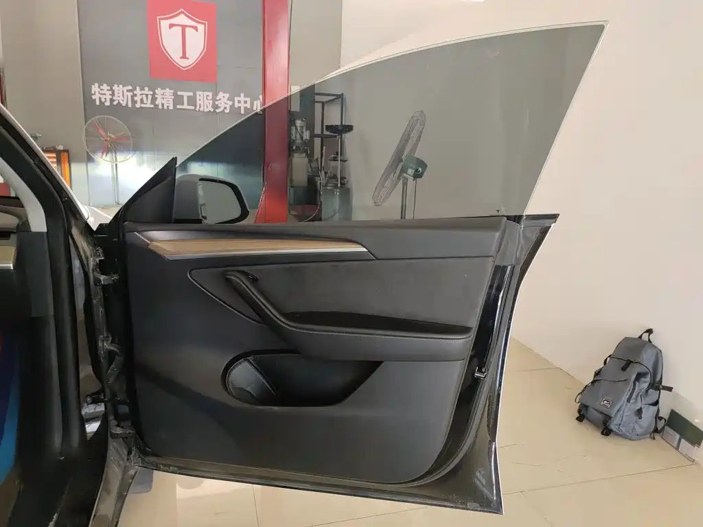 Tesla Model Y 2023 — фото 19