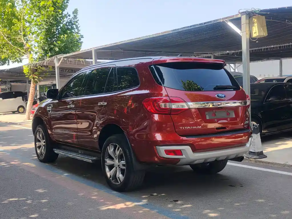 Ford Everest 2017 — фото 19