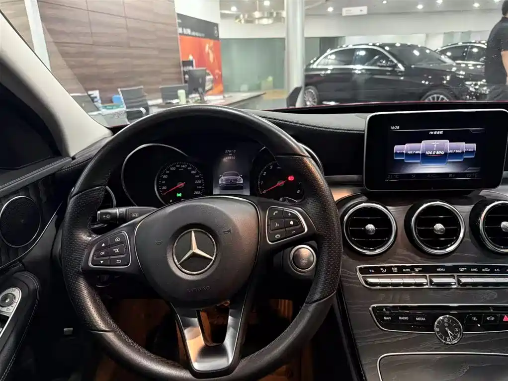 Mercedes-Benz C-Class 2017 — фото 11