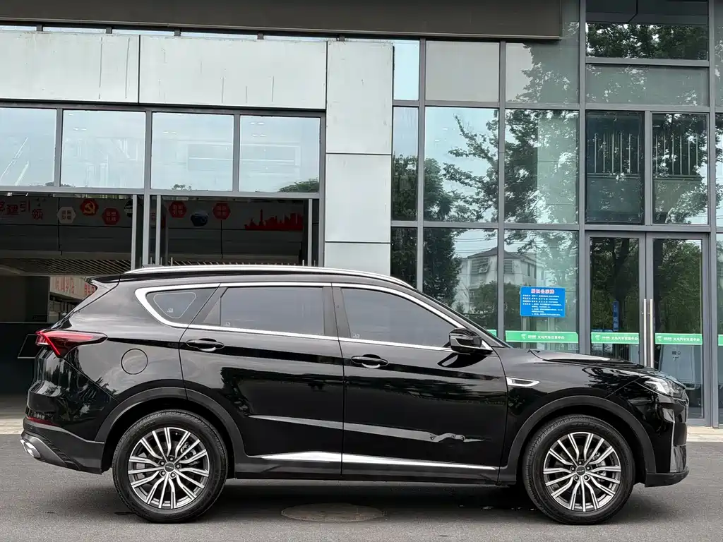 Jetour Jietu X70 PLUS 2024 — фото 15