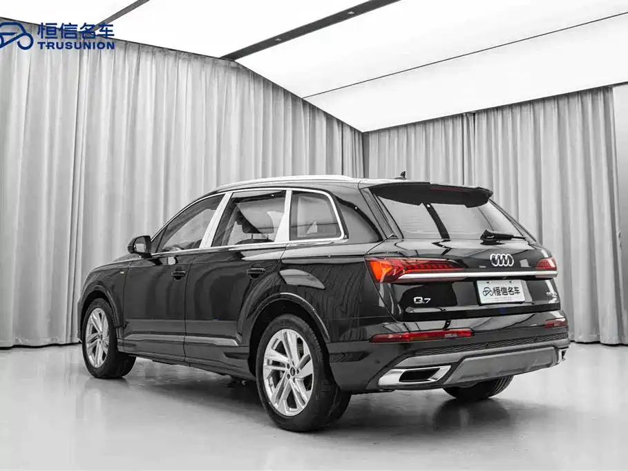 Audi Q7 2023 — фото 7
