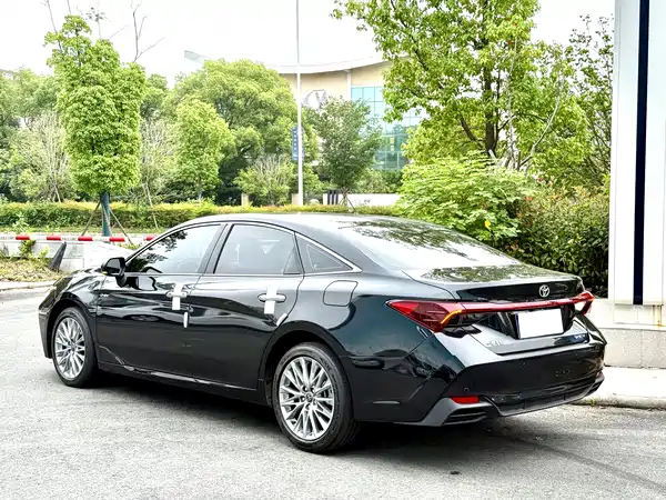 Toyota Avalon 2025