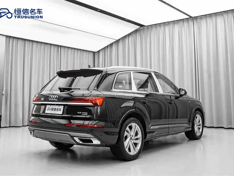 Audi Q7 2023 — фото 5